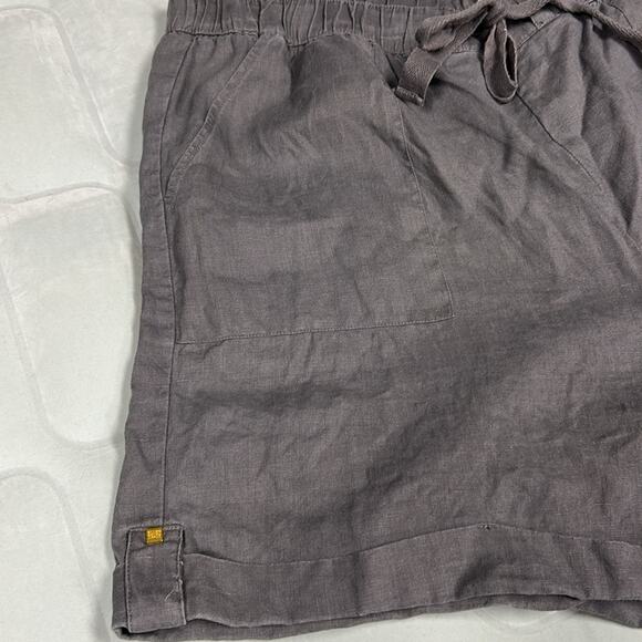 Ellen Tracy Linen Shorts Size XL Gray Drawstring Waist Pockets 100% Linen 4” - Picture 2 of 9